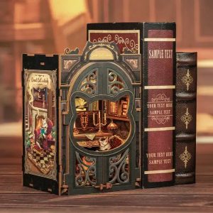 Count Cat’s Study Book Nook