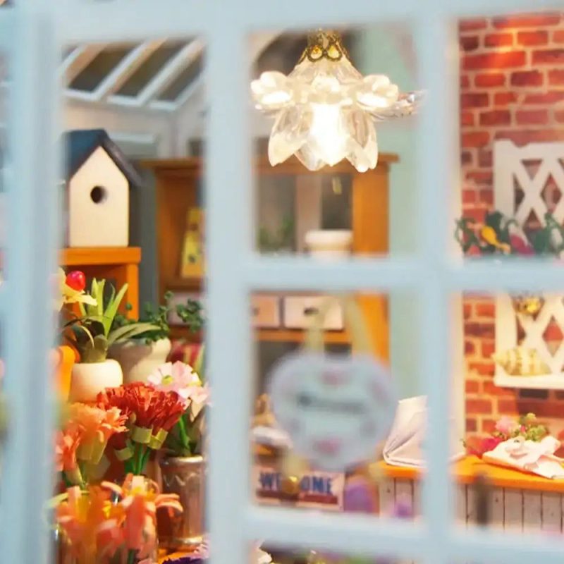 craft-kit-for-building-a-tiny-flower-shop-model Craft kit for building a tiny flower shop model at 1:24 scale