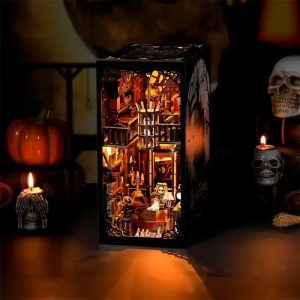 Dark Family Book Nook