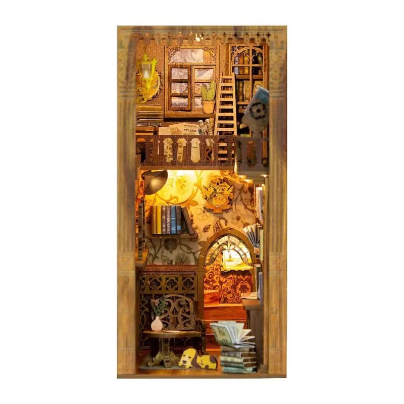 detailed-miniature-shop-diorama-perfect-literary-gift detailed miniature bookshop diorama gift idea for readers and literary enthusiasts