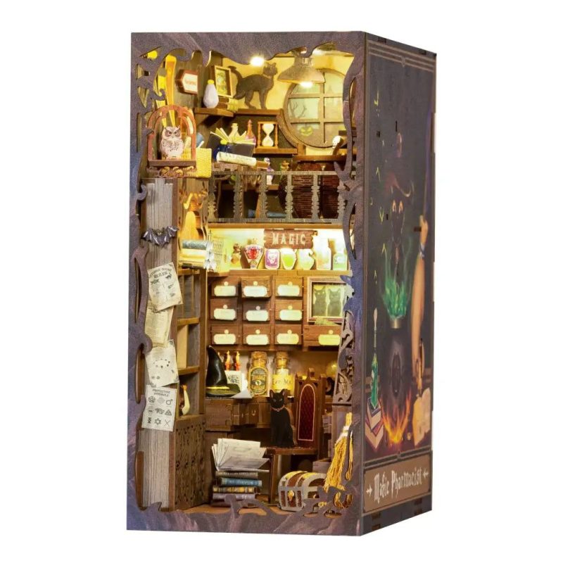 handcrafted-pharmacist-diorama-for-bookshelves Handcrafted pharmacist diorama for bookshelves with detailed miniature accessories