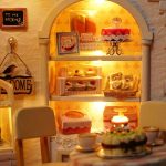miniature-cottage-bakery-model-craft-set Miniature cottage bakery model craft set with resin pastry accessories