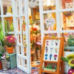 miniature-florist-dollhouse-assembly-kit Miniature florist dollhouse assembly kit step-by-step build