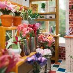 miniature-house-decor-with-realistic-miniature-flowers Miniature house decor with realistic miniature flowers and LED lighting