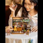 Miniature restaurant display for home decor