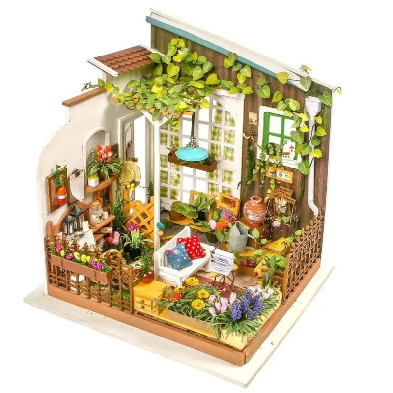 miniature-terrarium-style-house-with-garden-details Miniature terrarium style house with garden details and botanical arrangement