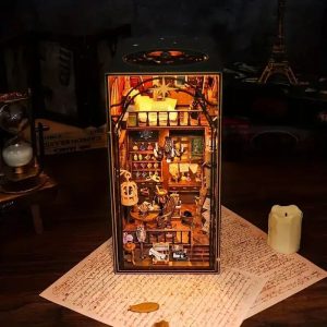 Mira Magic House Book Nook Kit