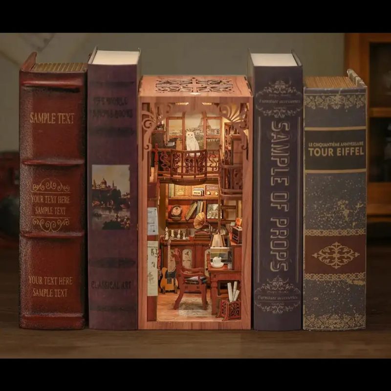 musical-book-nook-diorama-for-bookshelf-display musical book nook diorama with vinyl records and phonograph on bookshelf