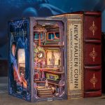 resin-miniature-book-nook-inspired-by-eldritch-lore Resin miniature book nook with eldritch eye inspired by ancient god lore