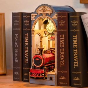 The Time Machine Inspired by the Jacobite Train Book Nook Kit
