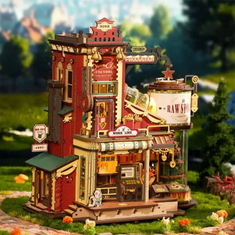 three-dimensional-wooden-music-box-with-rotating-scene Three-dimensional wooden music box with rotating conveyor belt and moving figures