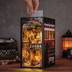 Train Mystery Book Nook Kit